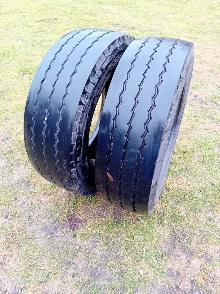 2 x 235/75 R17.5 pirelli st 01 para