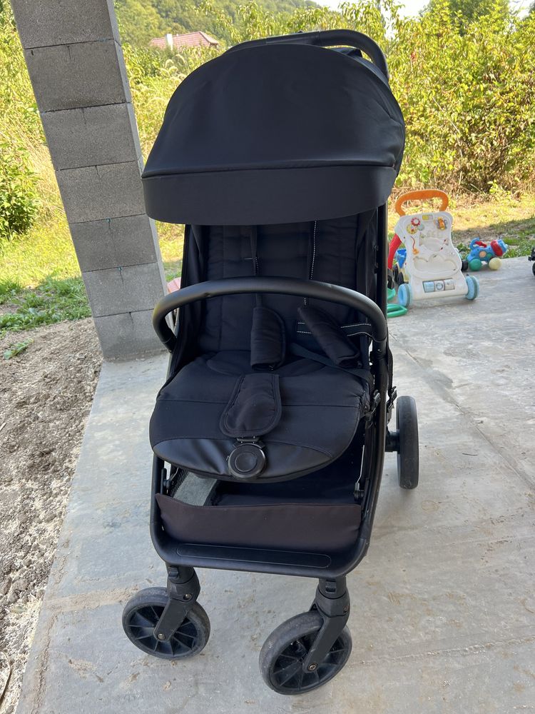Прогулянкова коляска Carello Nero