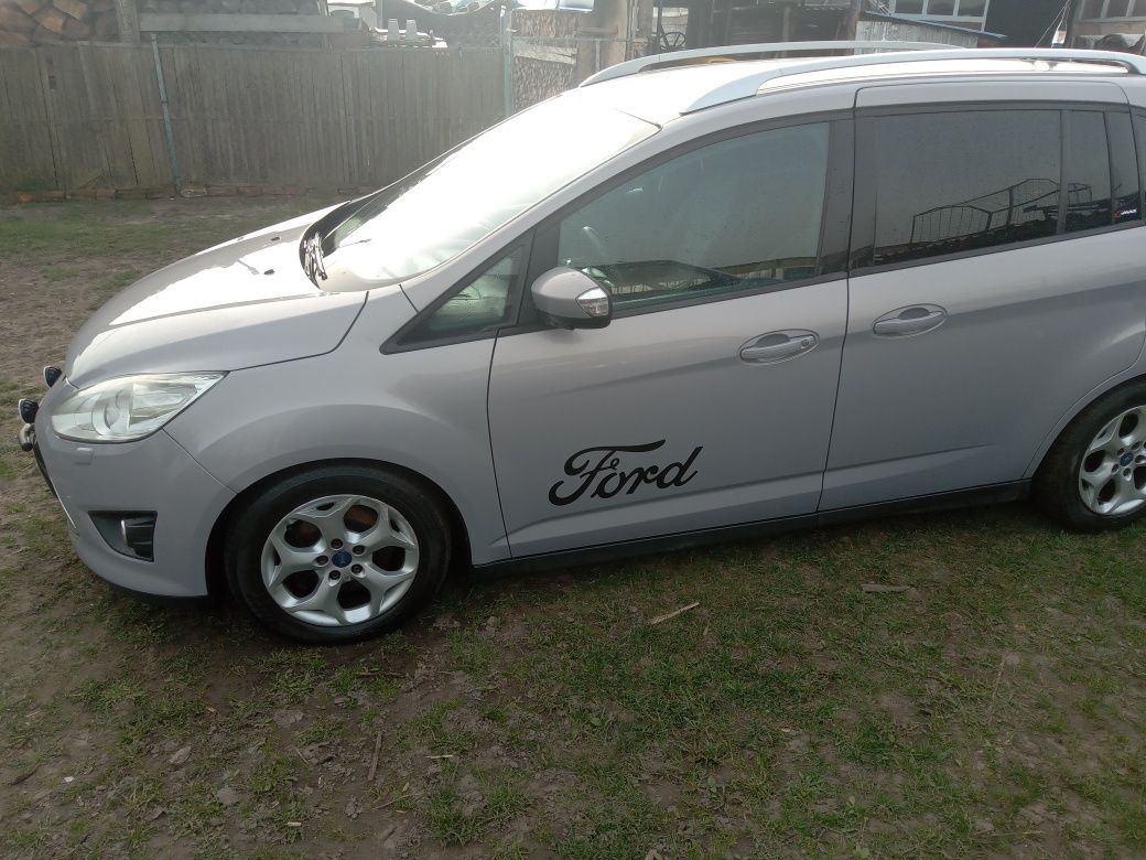 Ford Grand C-Max możliwa zamiana  spalanie 5-6l