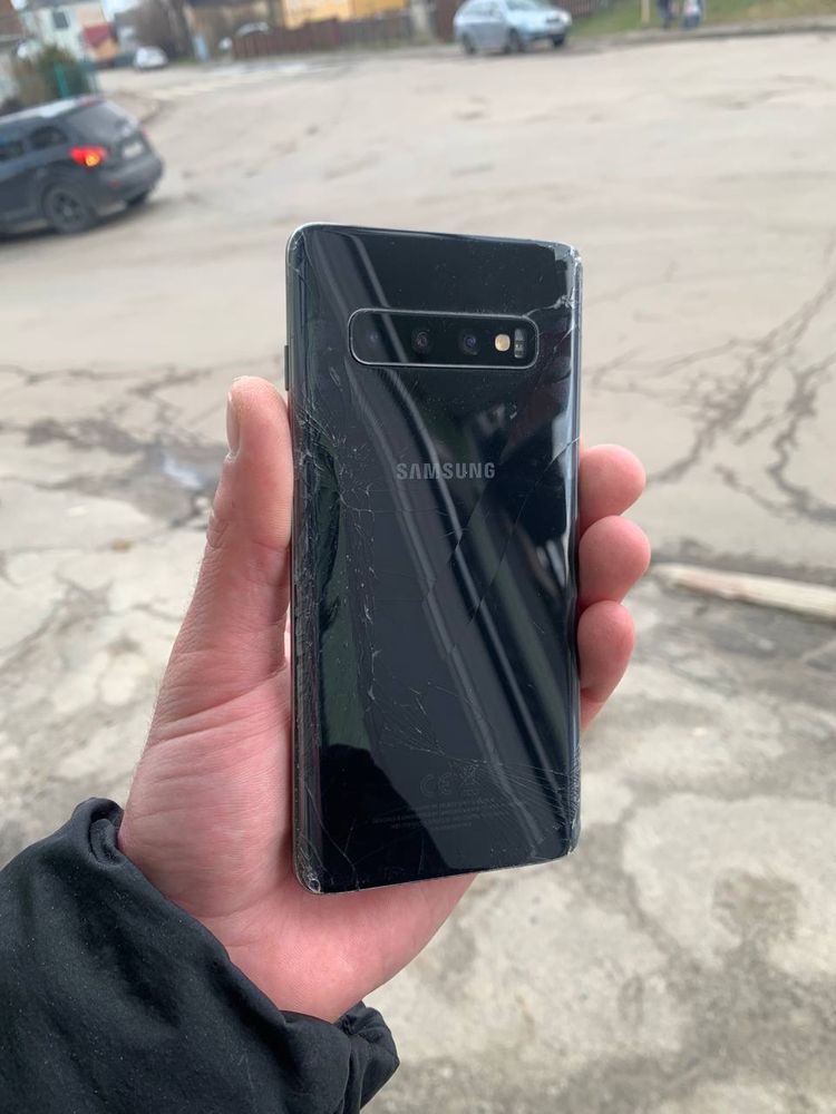 Телефон Samsung GALAXY S10 6/128gb