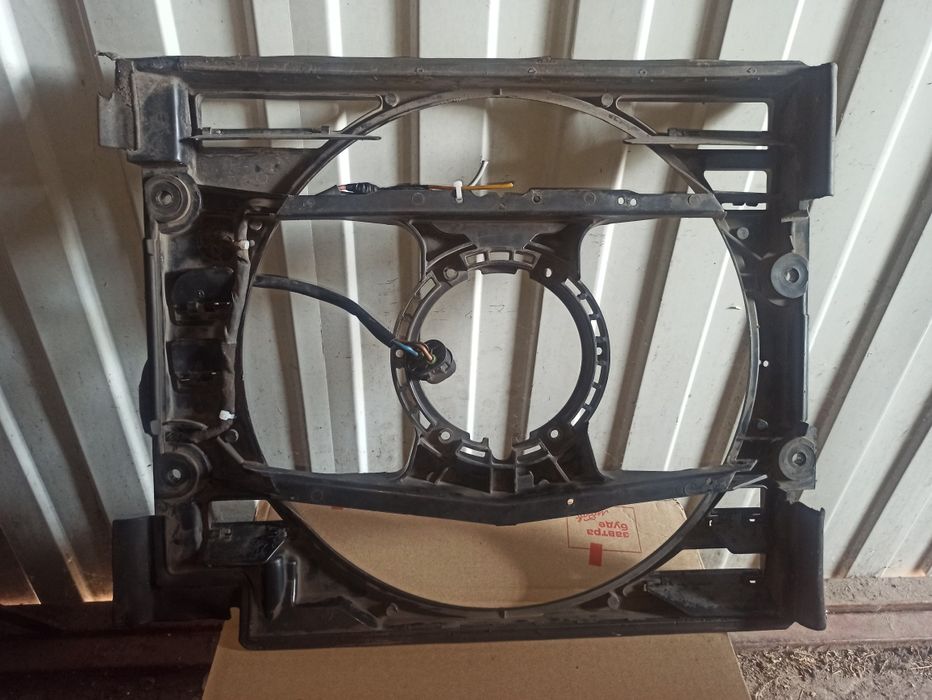 Дифузор, рамка, корпус, вентилятора кондиціонера БМВ є39