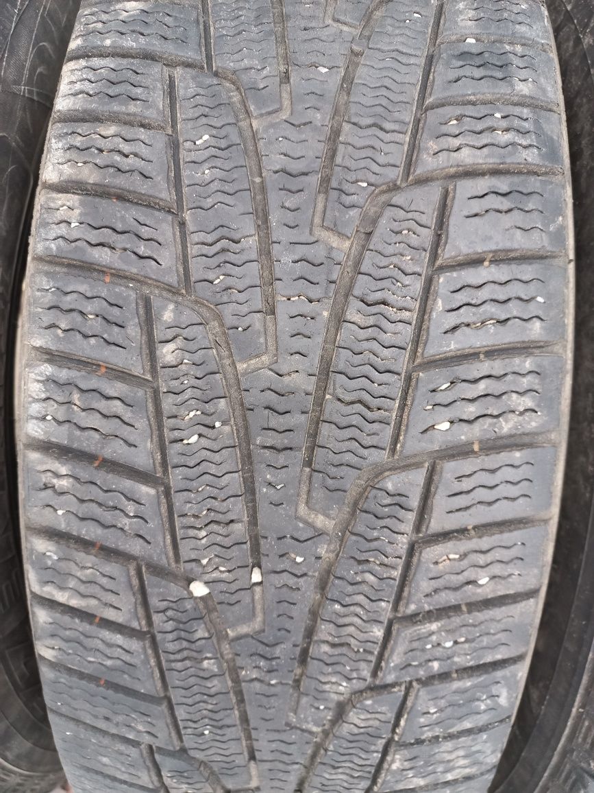 Продам шини Kumho 195/65R15. 2020рік