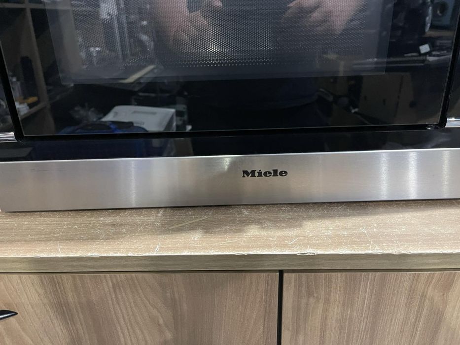 Комбінована мікрохвильова піч Miele