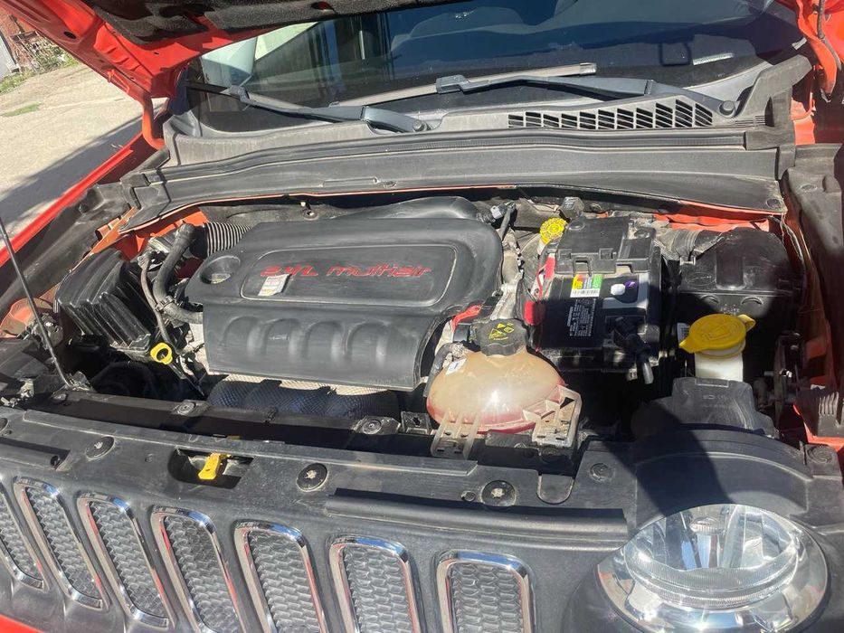 Автомобиль Jeep Renegade