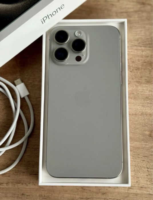 Iphone 15 pro max 256Gb titânico natural