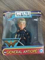 Wonder Woman - Metalowa figurka Generał Antiope