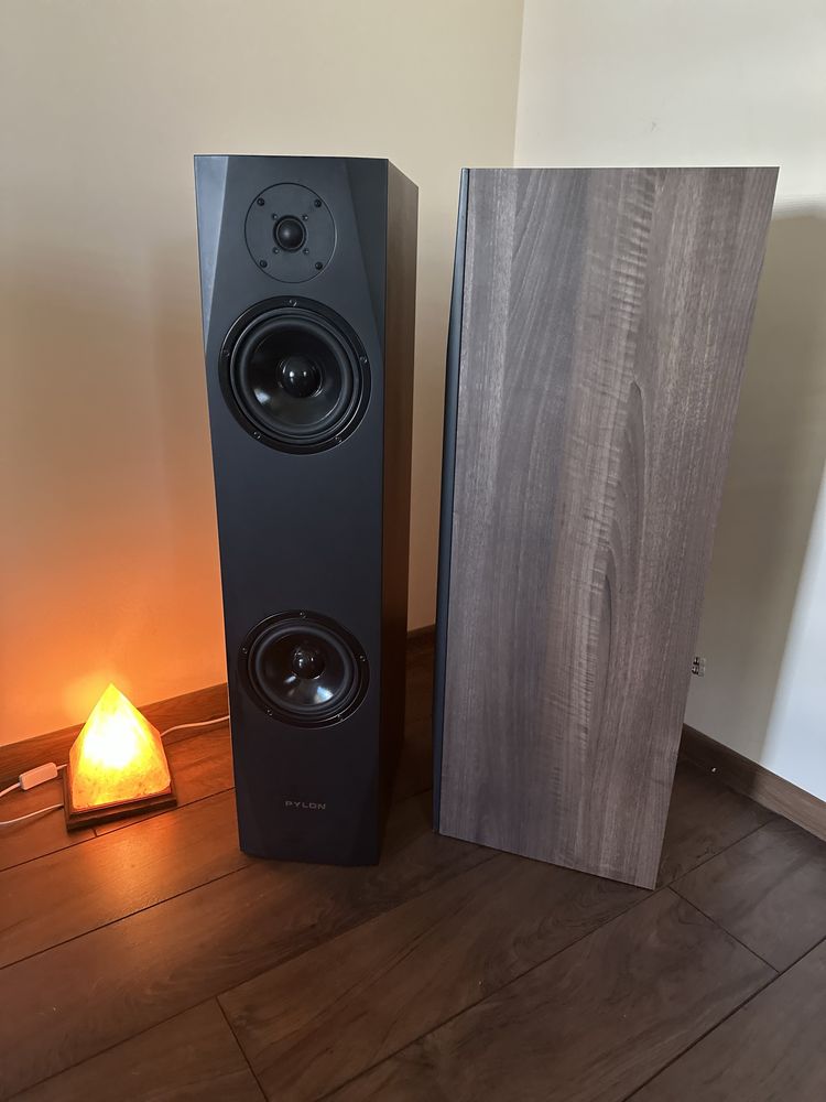 Pylon Saphire 25 kolumny audio orzech
