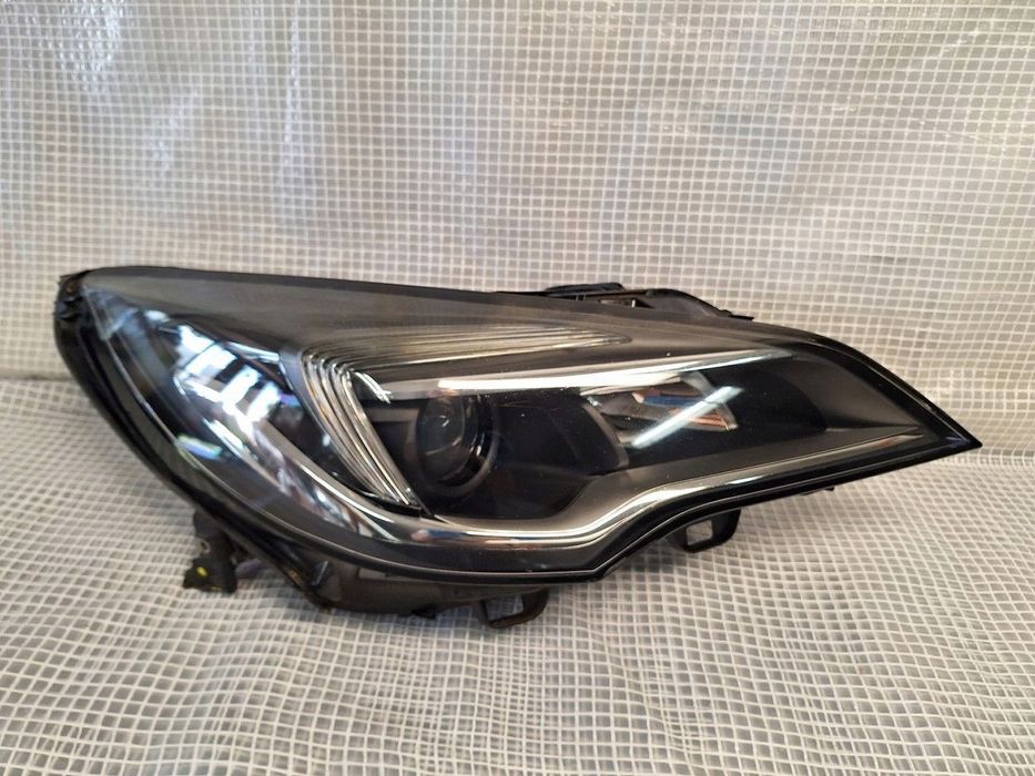 lampa przod przednia prawa  opel astra 5 V k  led 2015- EUROPA orginal