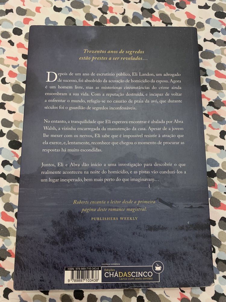 Livro “Os segredos da casa da praia”