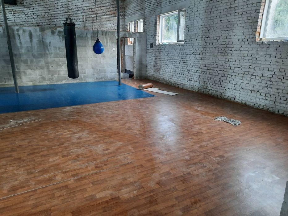 Лінолеум комерційного призначення, укладка, підготовчі роботи.