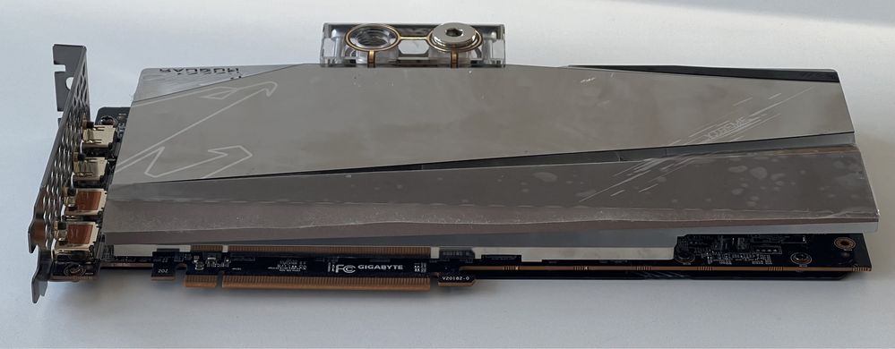 Gigabyte AORUS Radeon RX 6900 XT Xtreme Waterforce WB 16G