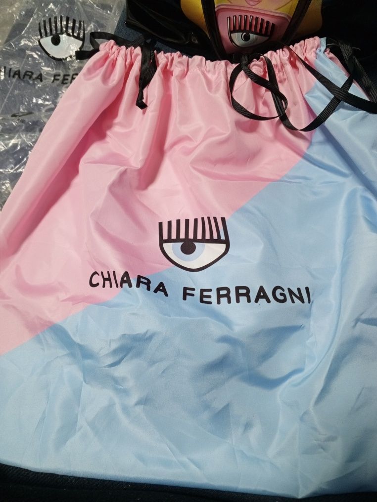 Sprzedam torebkę chiara ferragni