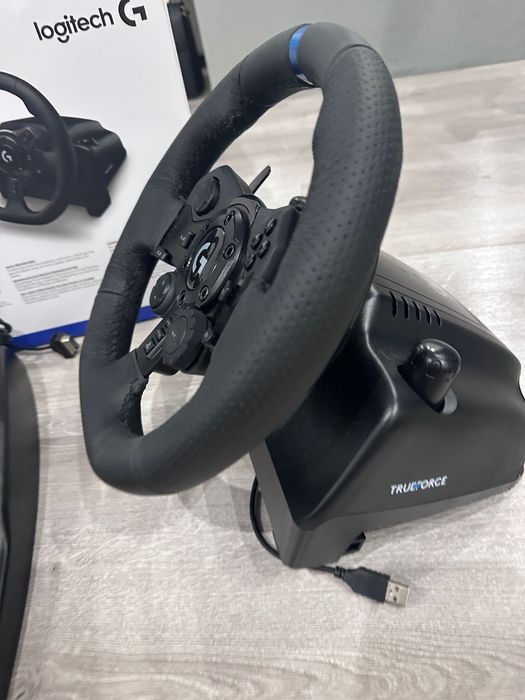 Ігровий руль Logitech