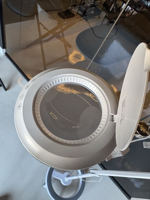 Lampa kosmetyczna kazaro