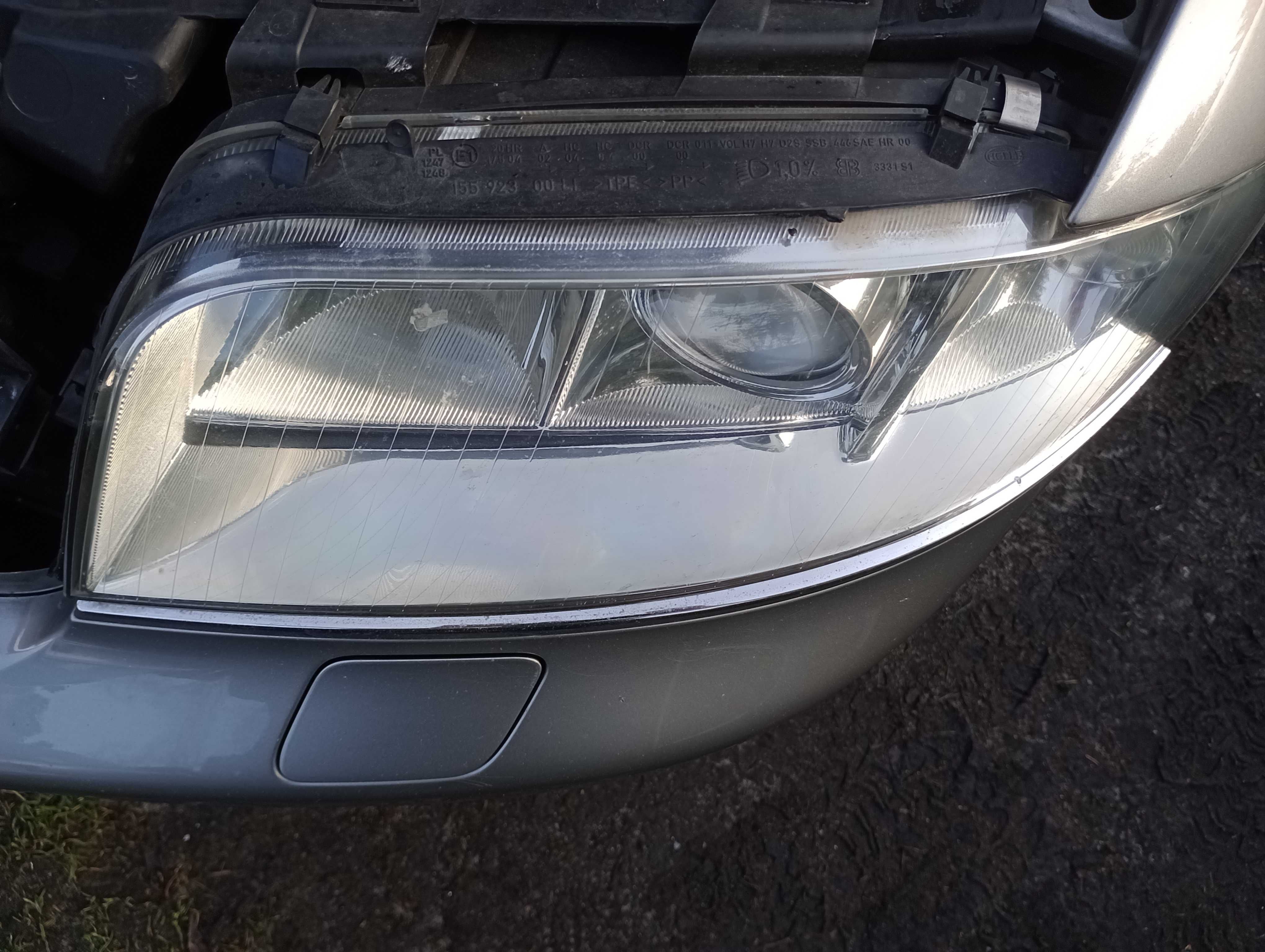 Lampy BiXenon Audi A6 C5 polift od 2001 do 2005 kompletne HELLA