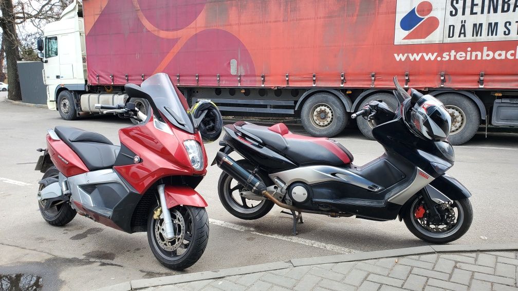 Gilera GP 800 Максі Скутер