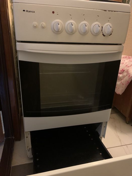 Продається газова плита Hansa у робочому стані