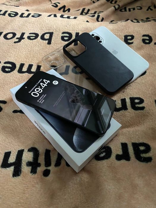 Iphone 15 pro max 256gb 88% bateria