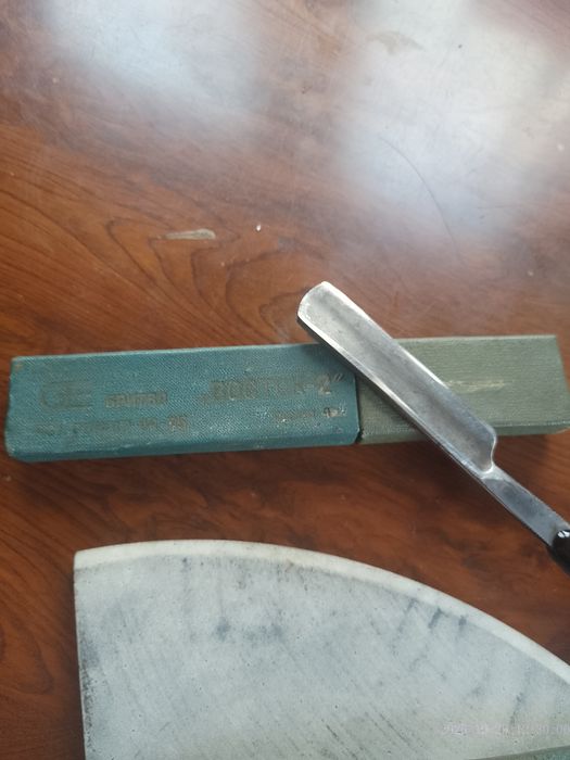 Бритва "Восток-2" наведена до рабочего состояния, качество достойное.