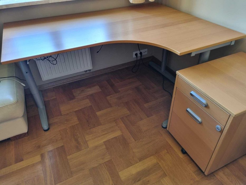 Zestaw biurowy Ikea Galant, biurko narożne + komoda na dokumenty