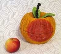 Duże jabłko - koszyk handemade z papierowej wikliny