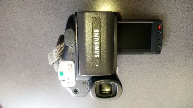 Цифровая видеокамера Samsung VP-DC171