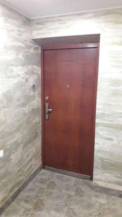 Продам чудову двокімнатну квартиру біля Епіцентру.