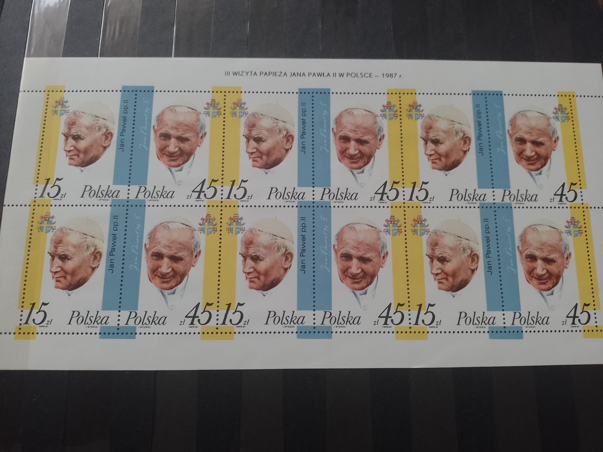 Klaser w calości ze znacznakami