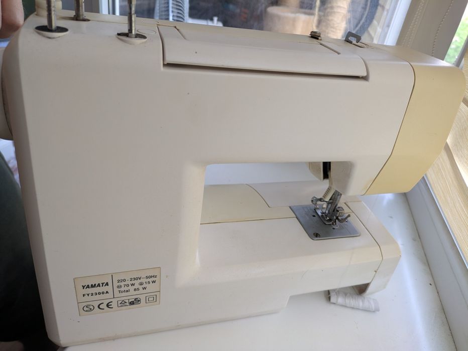 Швейна машинка Yamata FY 2300