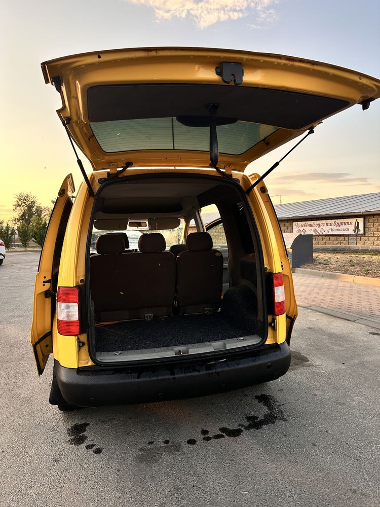 Продам Volkswagen Caddy 2005 рік
