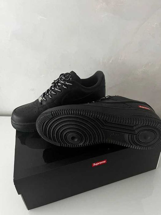 Buty meskie Mokasyny Nike Air Force 1 Low Supreme Black R.38.5