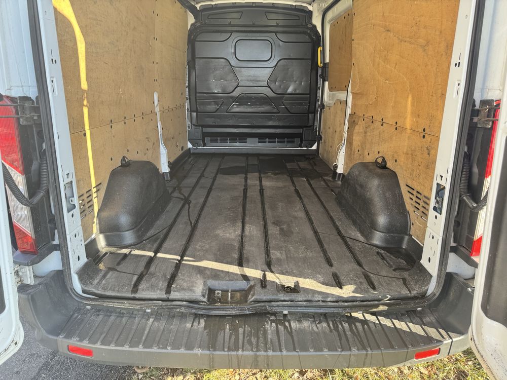 Ford transit 2015 rok led