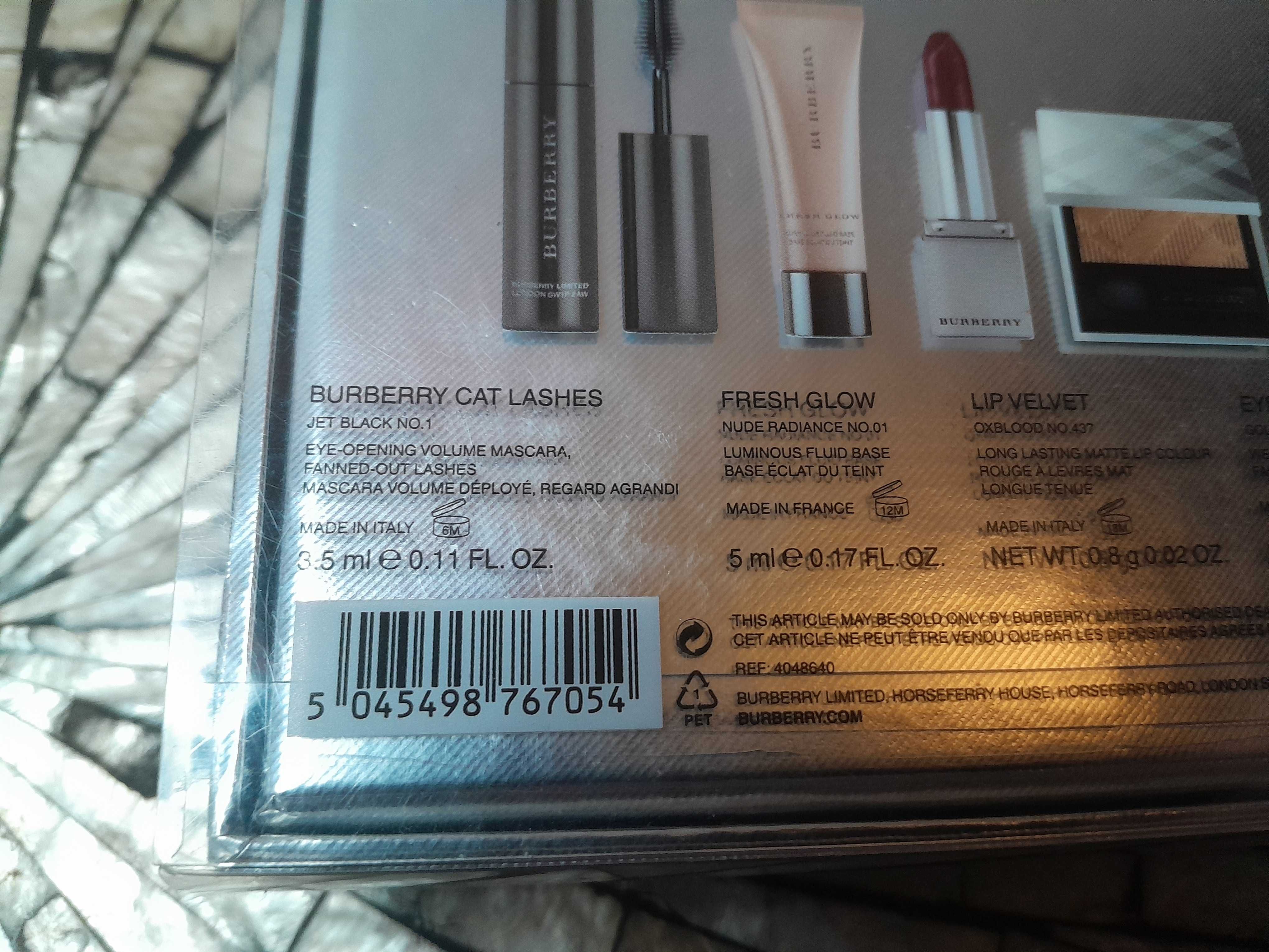 Burberry make up box set