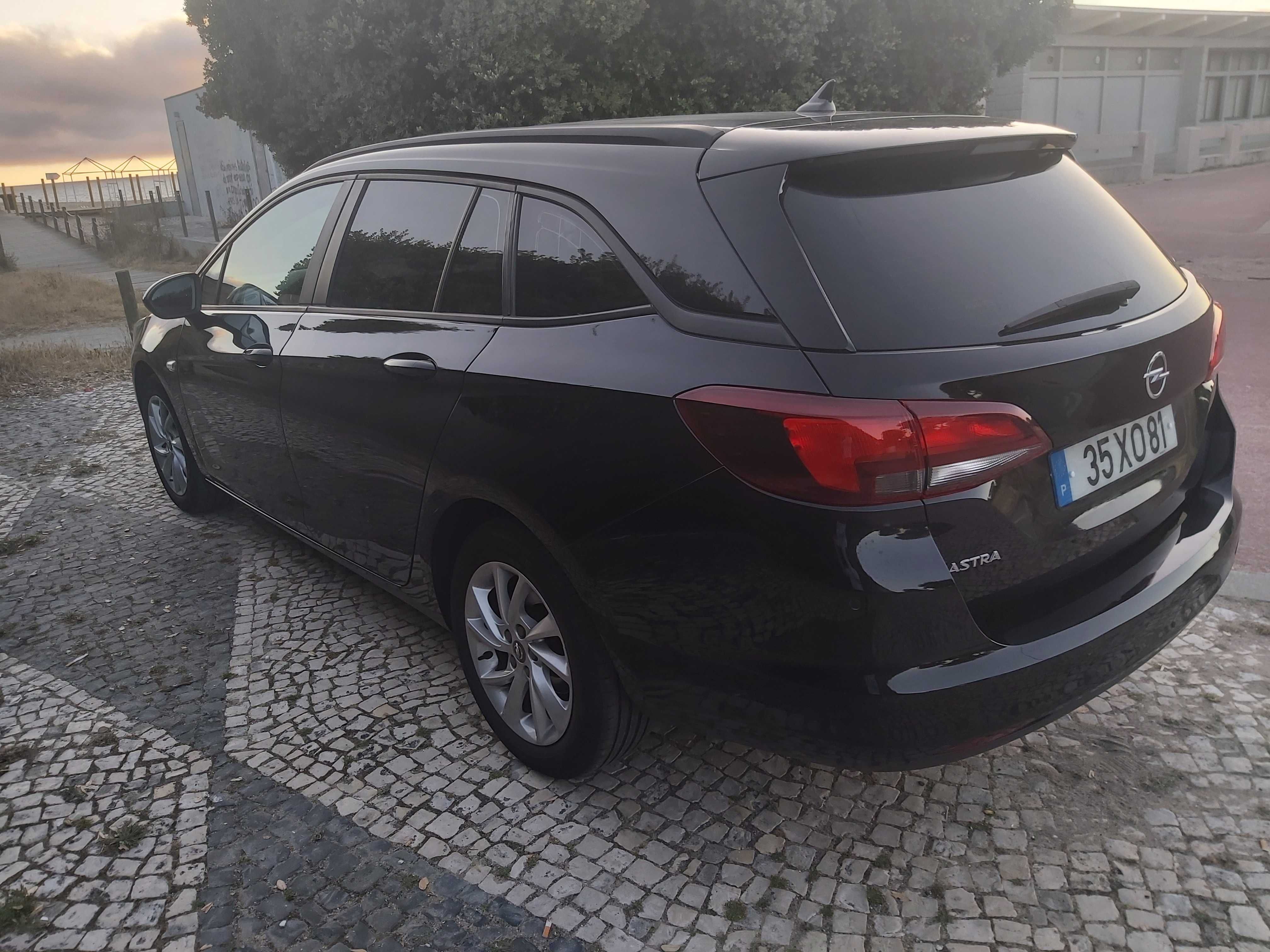 Opel Astra Sports Tourer Caixa Automática - Nacional 2019