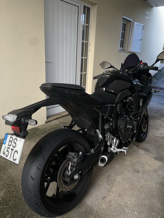 Suzuki GSX8R 2025 - Poucos kms!!