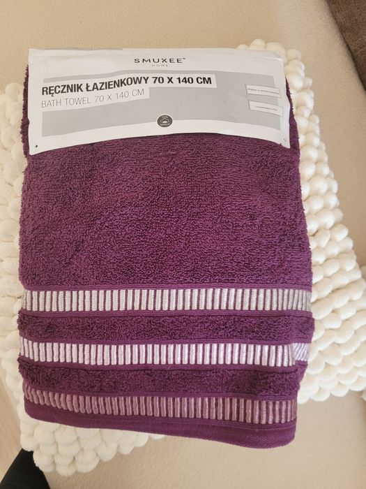 nowy fioletowy ręcznik 70x140