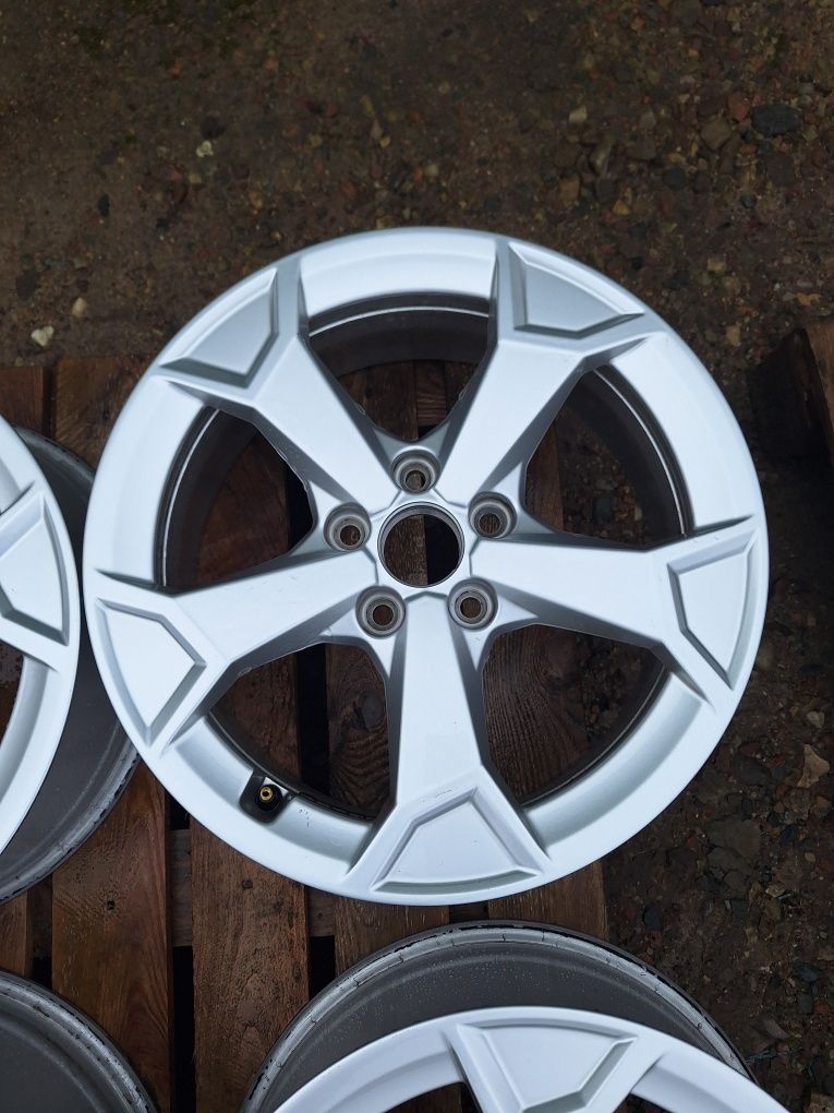 Alufelgi Audi Q3 A3 A4 b7 5x112 17 cali