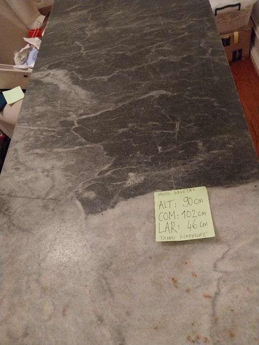 Movel de madeira com gavetas