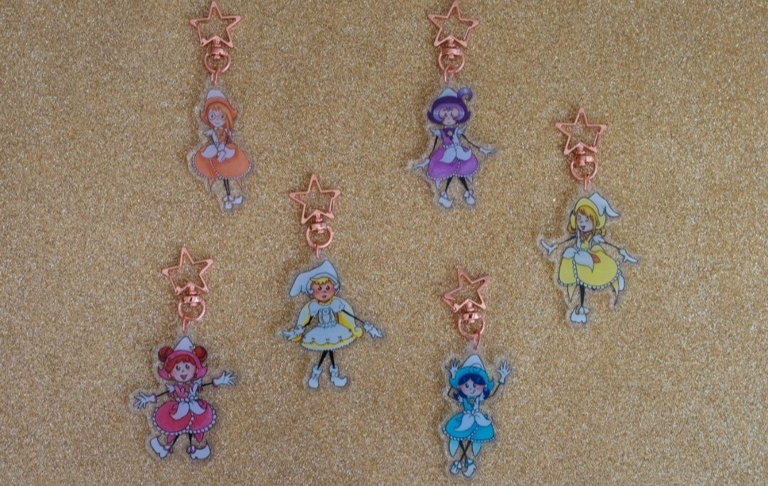 Porta-chaves/charm acrílico bruxa mágica Doremi (preço por unidade)