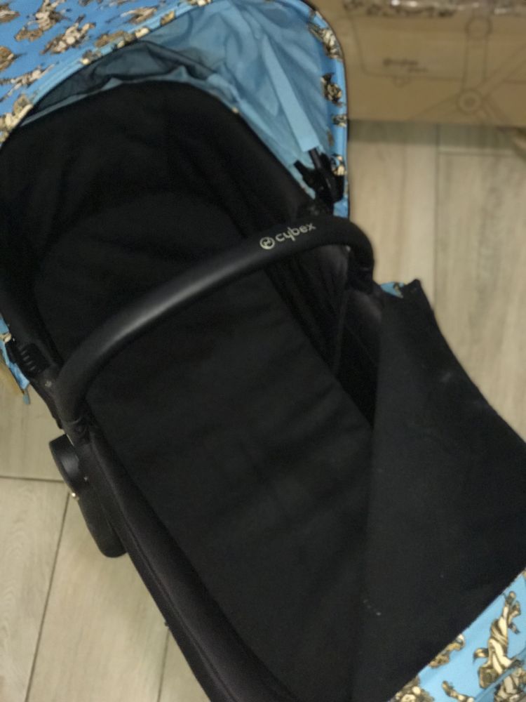 Gondola Cybex Priam Jeremy Scott Cherbus blue