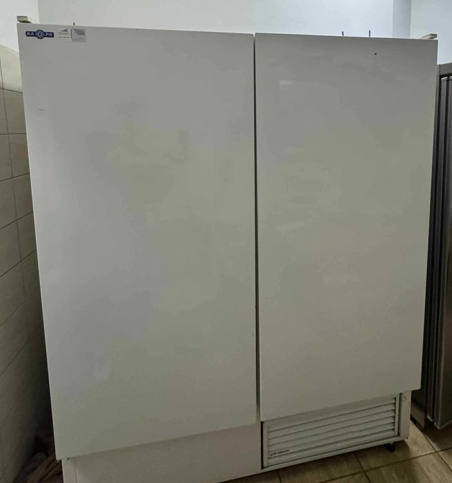 Szafa chłodnicza dwudrzwiowa 1242 l