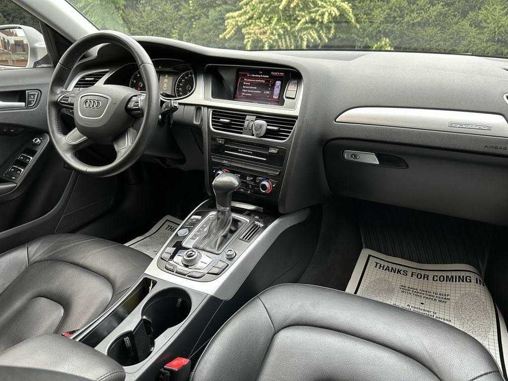 Audi A4 2.0T quattro Premium Plus