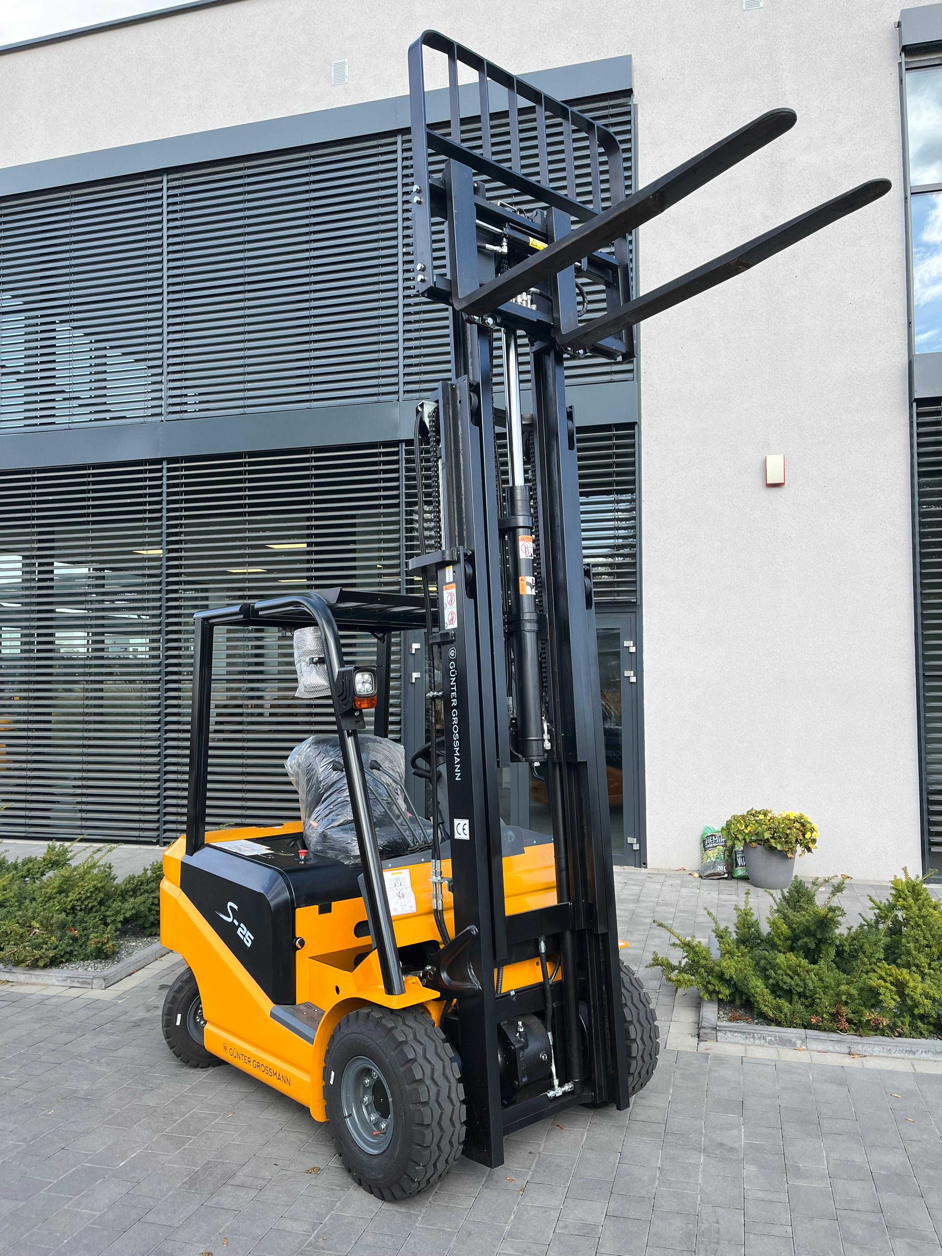 Nowy elektryczny wózek widłowy Gunter Grossmann S25. 2,5T - triplex