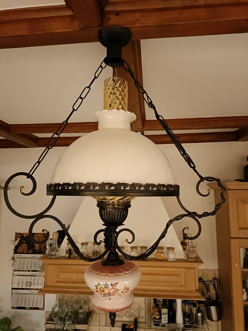 Lampa sufitowa w stylu prowansalskim