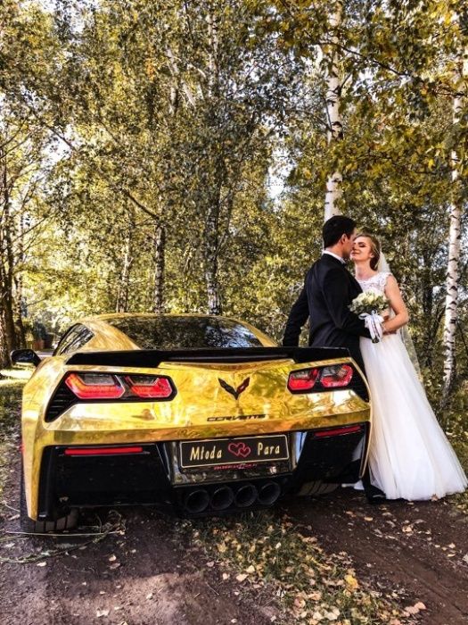 Wypożyczalnia, Wynajem Samochód do ślubu Złoty Mustang Audi Corvette