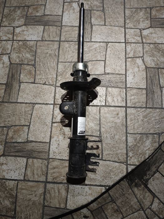 Jeep renegade 2019р задний амортизатор