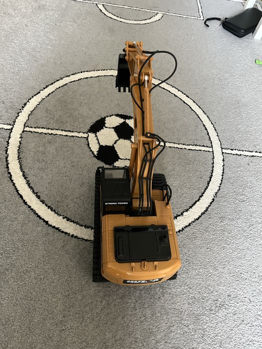 Koparka dla dzieci zdalnie sterowana