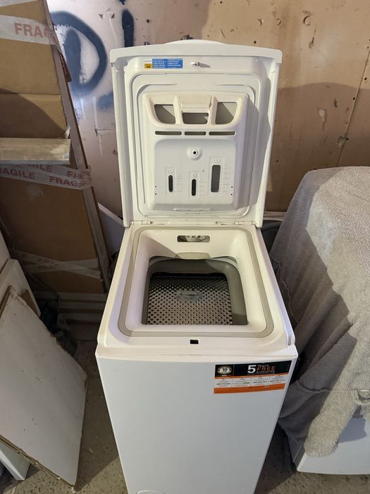 Продам пральну машину Indesit