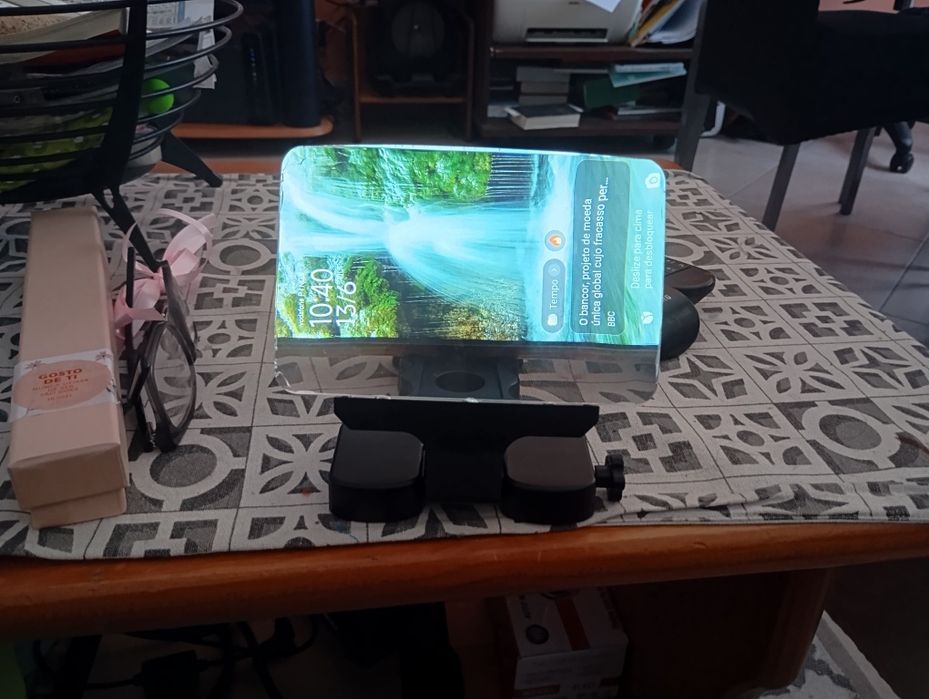 Mesa lupa para tlm ou smartphone