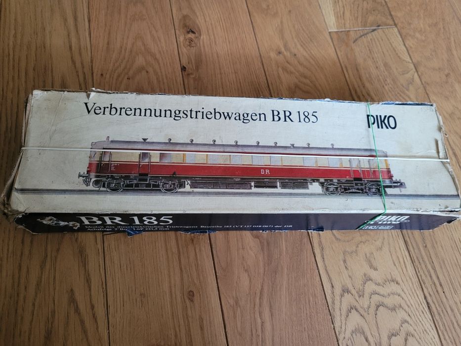 Jednostka samobieżna Piko Br195